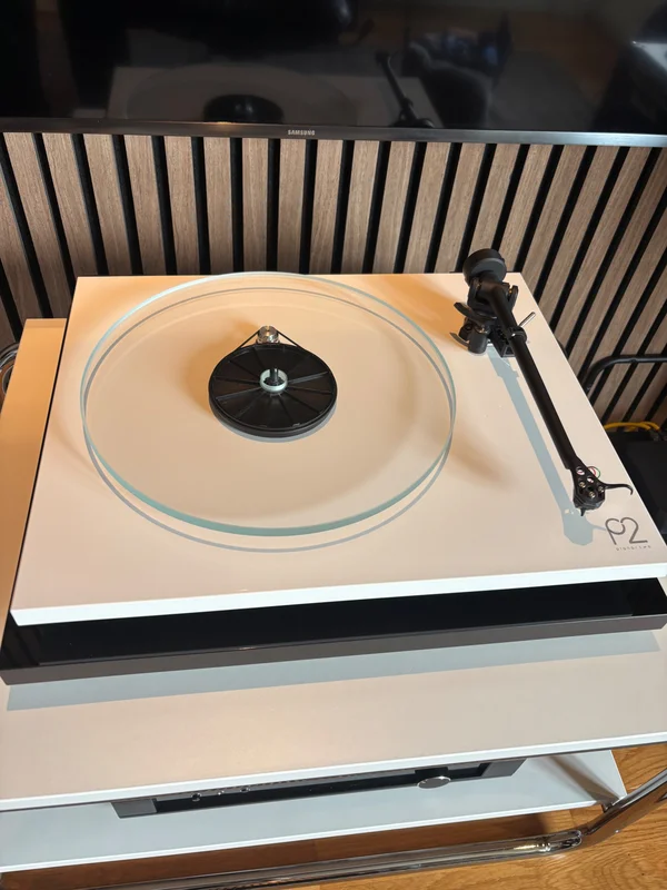 Rega P2 med ND3 - Bild 1 av 9