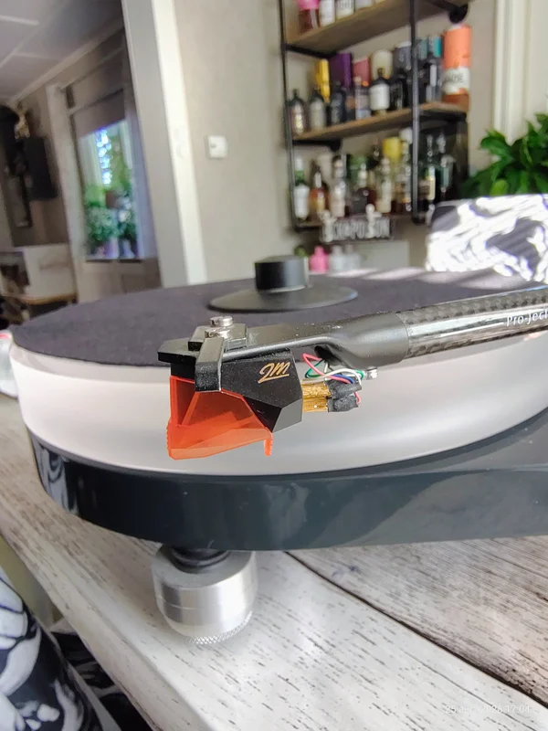Pro-ject RPM 5 med ortofon bronze - Bild 4 av 9