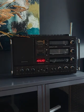 Grundig Satellit 3400 Radio