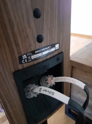 Dali menuet mot Audiovector qr 1 se