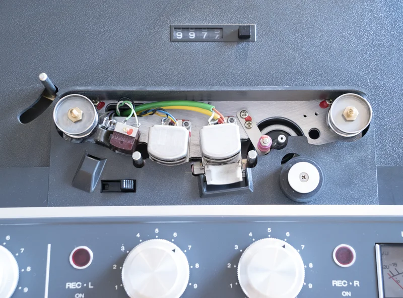 Revox B77 - 4-spårs Rullbandspelare Revox B77 - 4-spårs Rullbandspelare - Bild 2 av 8