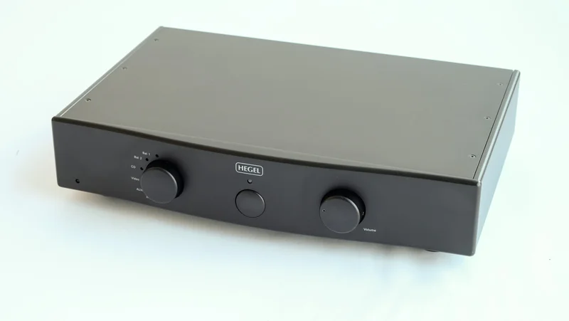 Hegel P30 - Bild 1 av 2