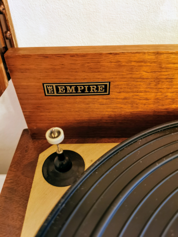Empire Troubador 598