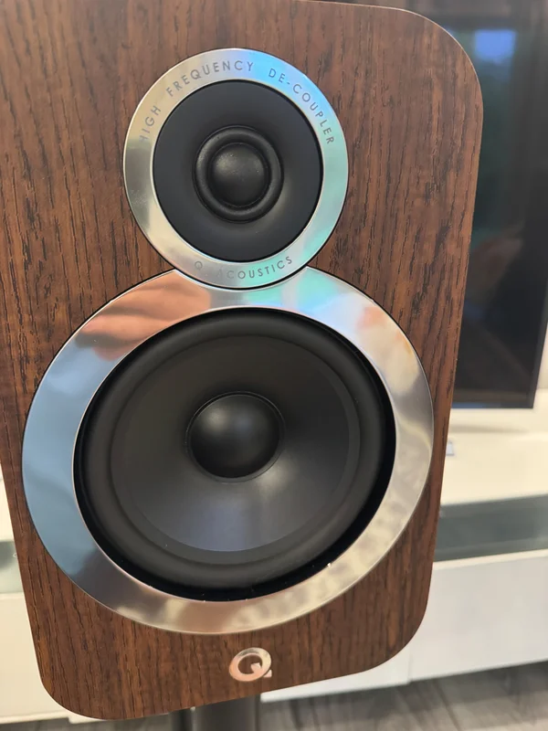 Q acoustics 3030i med originalstativ Q acoustics 3030i med originalstativ - Bild 5 av 7