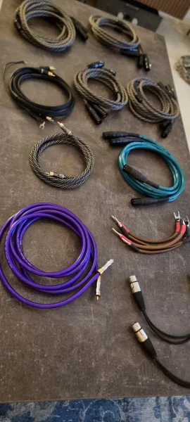 Massor blandat, rensar l&aring;dorna. - Bild 2 av 4