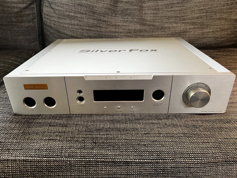 Cen.Grand Silver Fox 9i-906 h&ouml;rlursf&ouml;rst&auml;rkare - Bild 1 av 1
