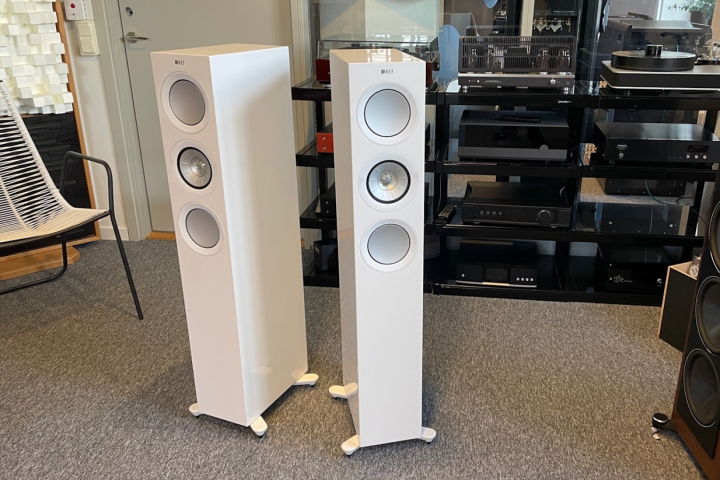 KEF R5 - Begagnad högtalare i Vitt