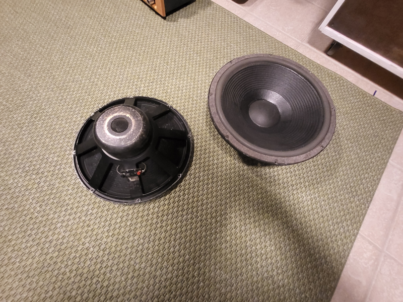 Mycket väljudande högtalare Mycket väljudande högtalare - Bild 9 av 9