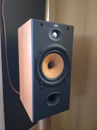 Bowers & Wilkins DM602