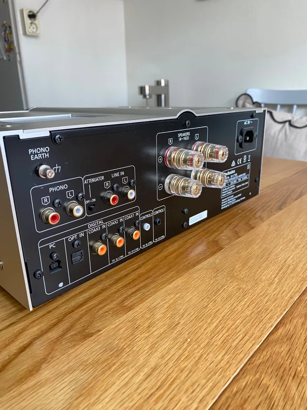 Technics SU-C700 digital f&ouml;rst&auml;rkare - Bild 4 av 4