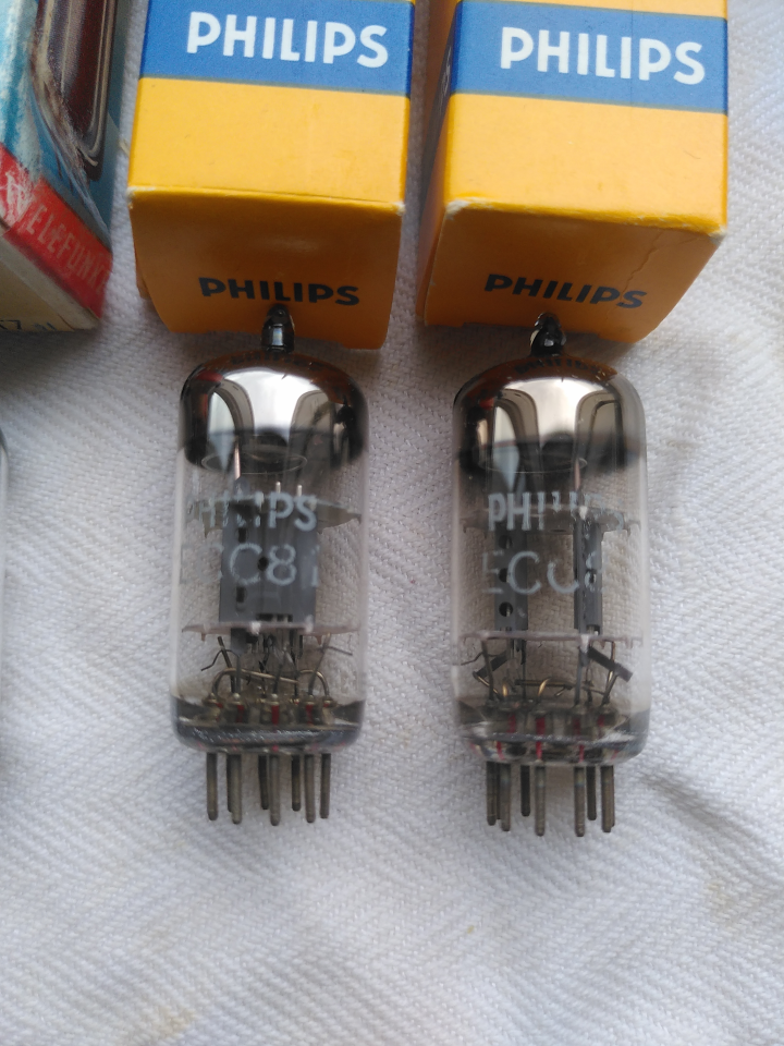 ECC81 (12AT7) -- Tre par: Siemens, Telefunken och Philips/Mullard