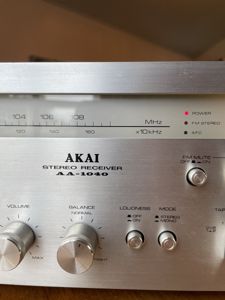 AKAI Stereo receiver AA-1040 AKAI Stereo receiver AA-1040 - Bild 2 av 2