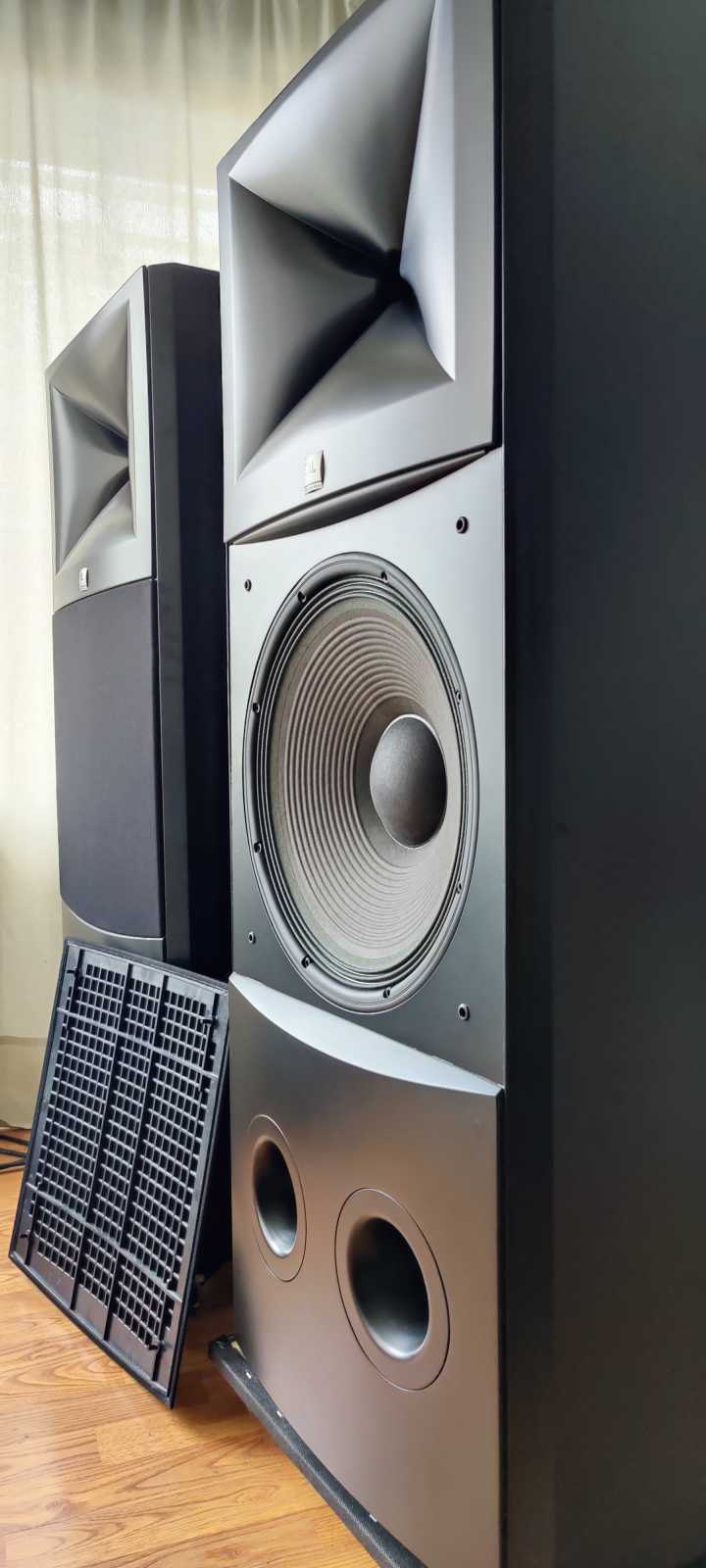 JBL M2 Master Reference Monitor 