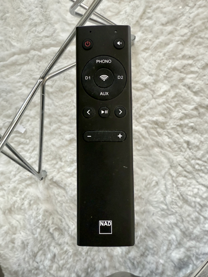 NAD Amp1 / Försteg/Slutsteg/DAC/BlueTooth/Chromecast m. Fjärrkontroll
