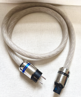 Stealth Audio Cables. 1.7m C13 strömkabel säljes