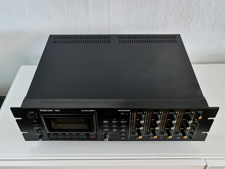 Tascam 134 Syncaset Kassettdäck 