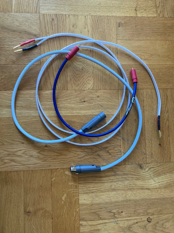 3 par kablar s&auml;ljes - Bild 1 av 1