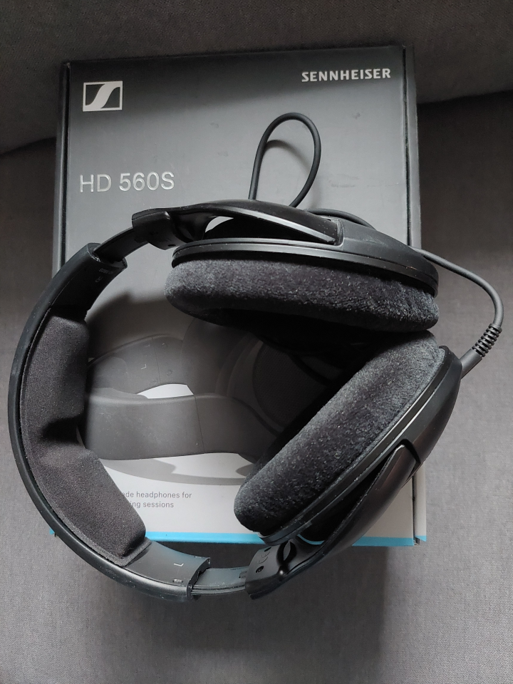 Sennheiser hd560s