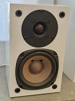 NHT Super Zero + S.M.S.L förstärkare