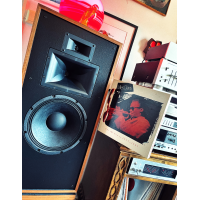 BYTES / Klipsch Forte III