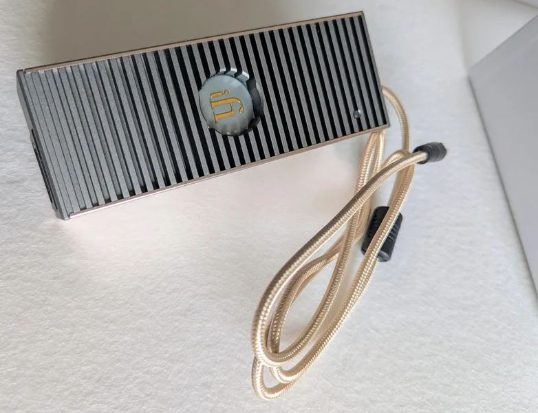 iFi iPower Elite 12V / 4A power supply - Bild 3 av 3