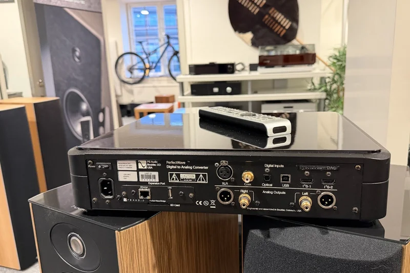 PS Audio PerfectWave DirectStream DAC - Beg PS Audio PerfectWave DirectStream DAC - Beg - Bild 2 av 3