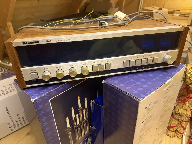 Tandberg Tx225 - Bild 1 av 2