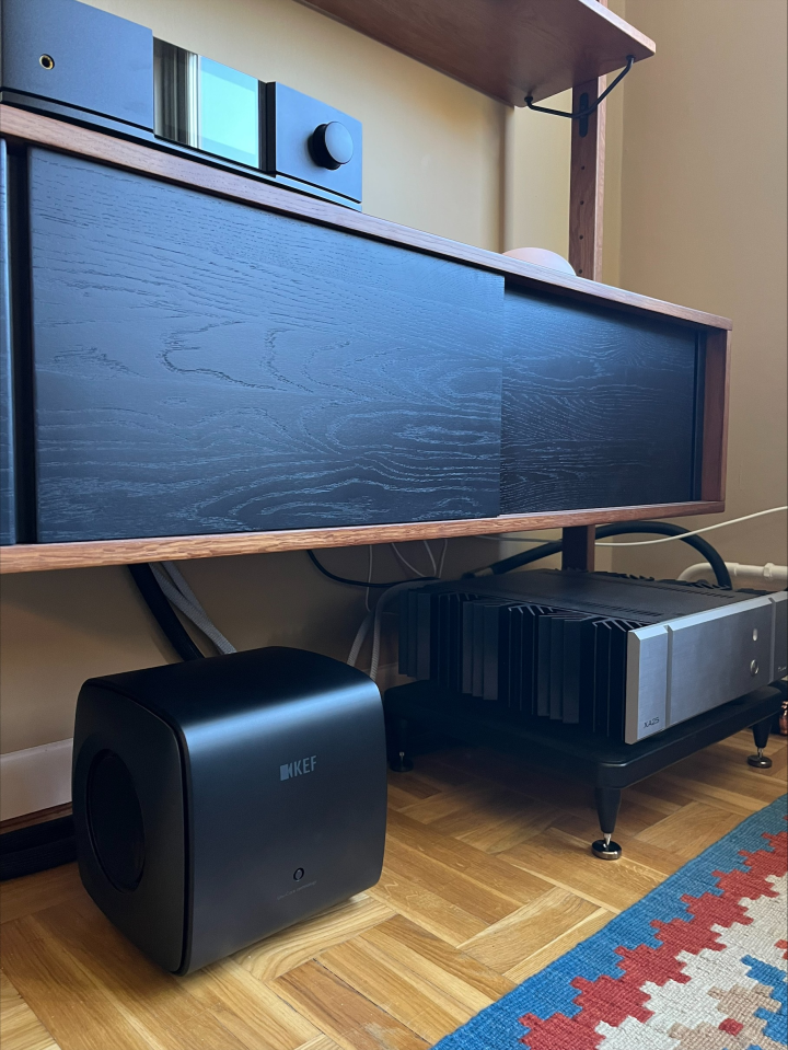 Kef KC62