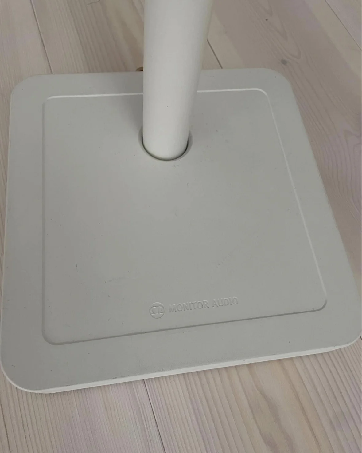 Monitor Audio Radius Stand högtalarstativ vit Monitor Audio Radius Stand högtalarstativ vit - Billede 2 af 3