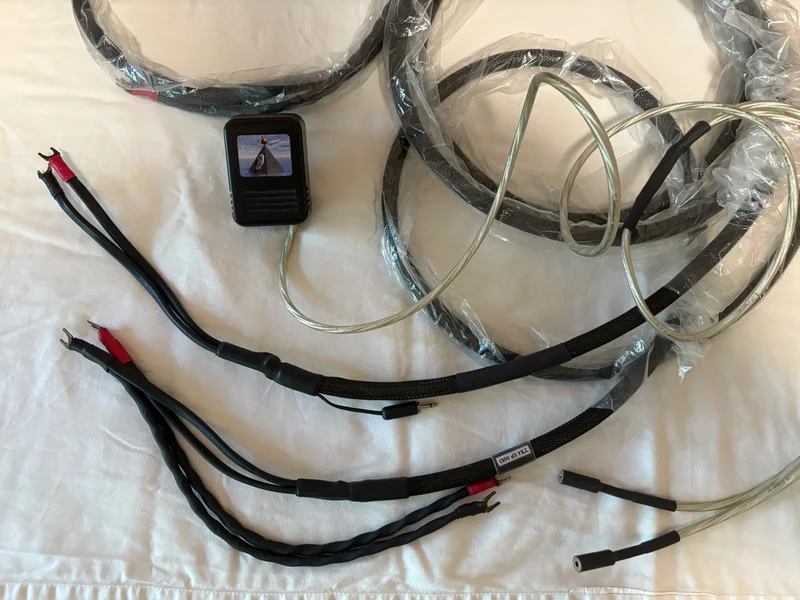 Synergistic Research cables - Bild 2 av 14