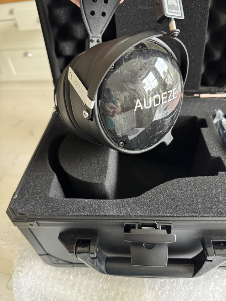 Audeze LCD2 closed back & Chord Mojo 2