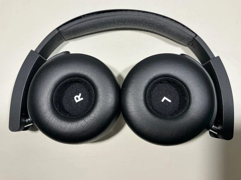 H&ouml;rlur AKG y50 - Bild 2 av 4