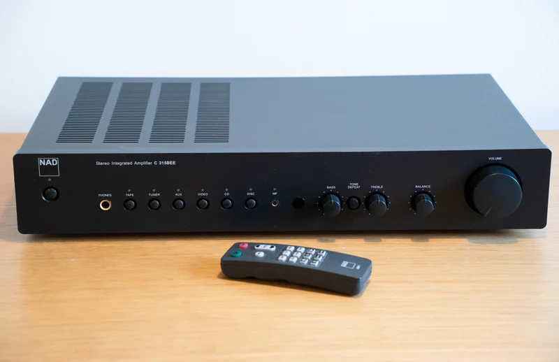 NAD C315BEE Stereo Integrated Amplifier (2007-09) NAD C315BEE Stereo Integrated Amplifier (2007-09) - Image 1 of 3