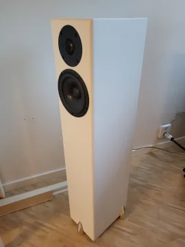 Totem Hawk Golvh&ouml;gtalare