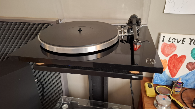 Rega P3 med massa tillbehör Rega P3 med massa tillbehör - Bild 1 av 1