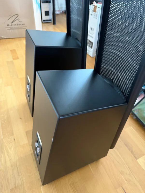 Martin Logan ElectroMotion ESL med Originalkartonger. F&ouml;rsta &auml;garen - Bild 5 av 8