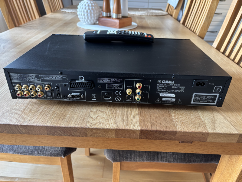 CD/DVD spelare Yamaha DVD-S1800 nyskick. - Bild 3 av 3