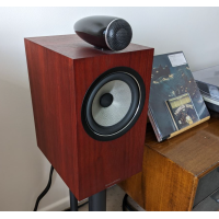 Bowers & Wilkins 705 S2