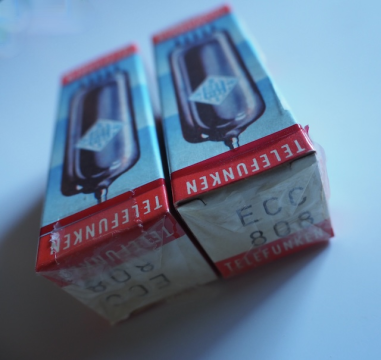 2 X Telefunken ECC 808 NOS