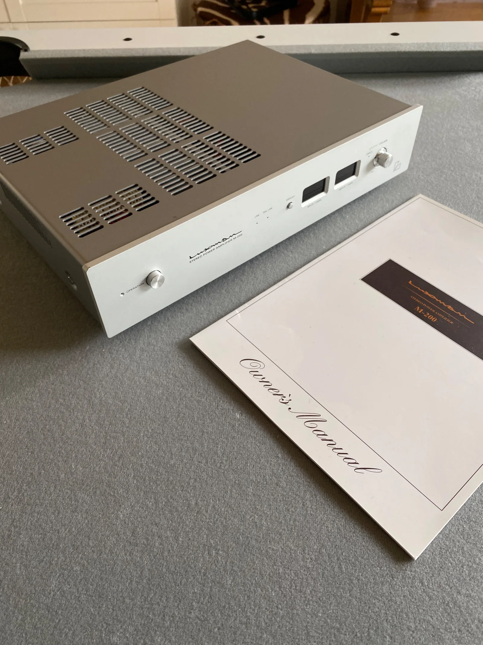 Luxman M-200 - Bild 2 av 8