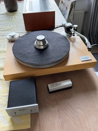 Acoustic Signature Manfred skivspelare med Ortofon tona...