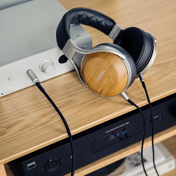 Denon AH-D9200 , Senast modell, Sluten H&ouml;rlur - Bild 2 av 7