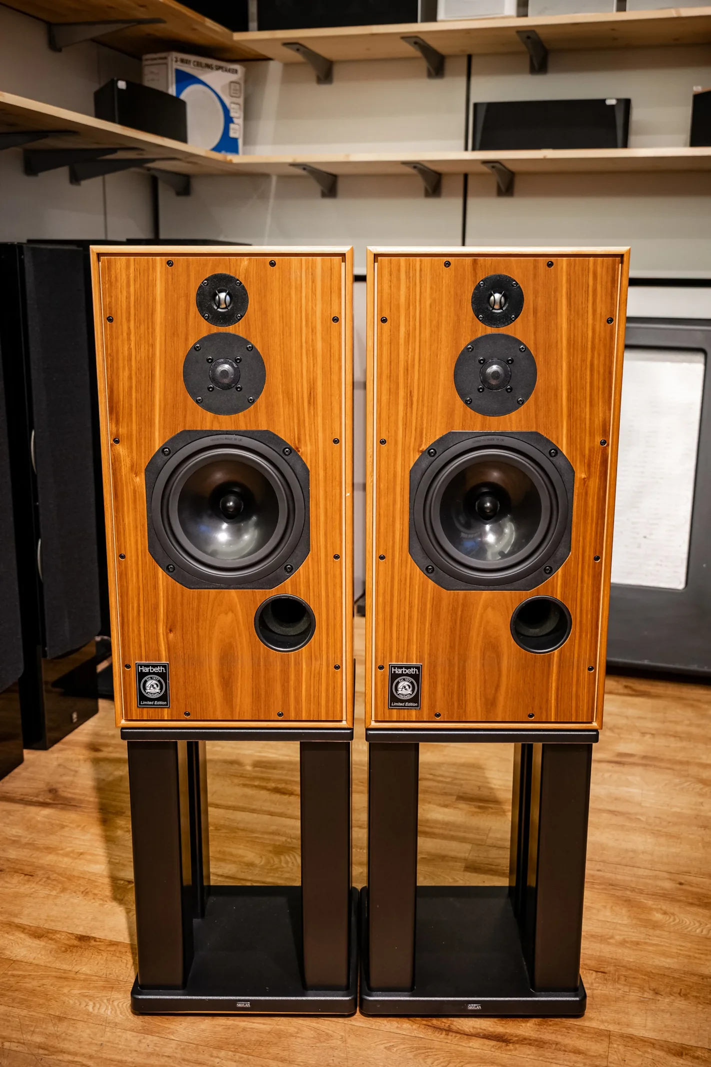 Begagnad Harbeth HL5 Plus inkl Skylan-stativ