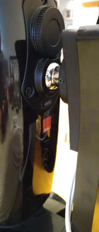 Dali Fazon - 1 par svarta inkl fot / v&auml;ggf&auml;ste, Kabel. - Bild 3 av 6