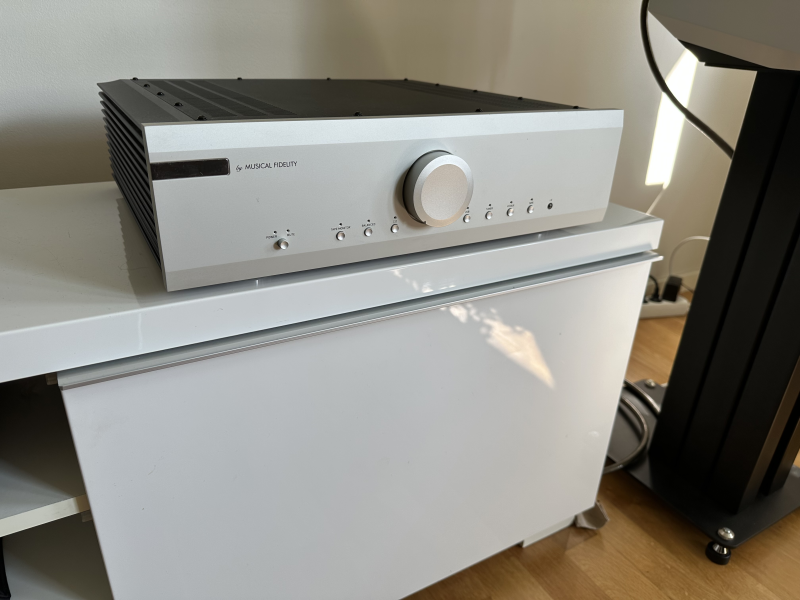 Musical Fidelity M6i Musical Fidelity M6i - Bild 2 av 6