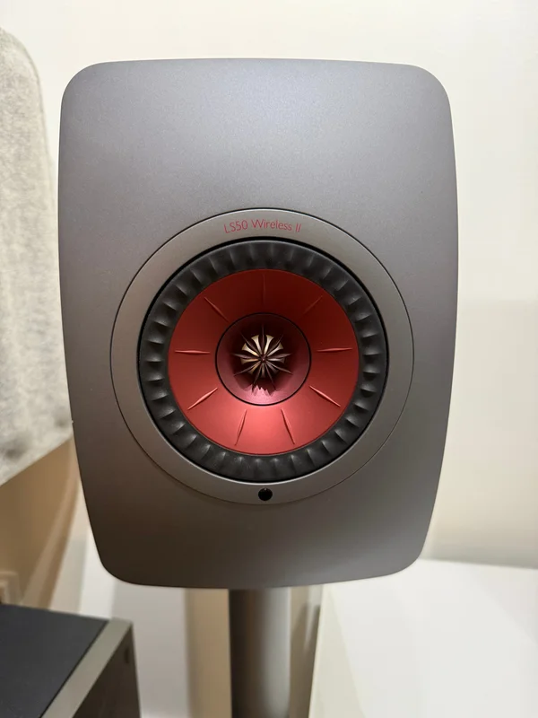 KEF LS50 Wireless 2 + S2 Floor Stand - Bild 5 av 8