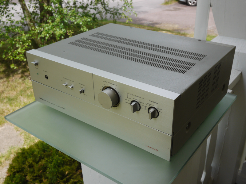 Hitachi HA-7700 / MosFet / 2x Phono MM&MC / Dubbel Mono - Bild 1 av 10