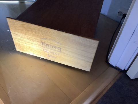 Entreq olympis tellus