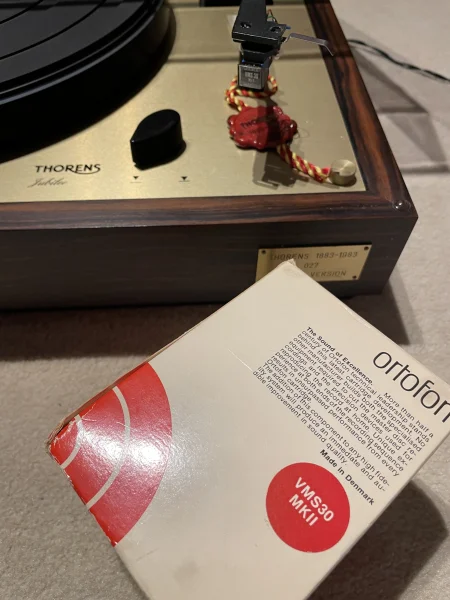 Thorens TD-147 Jubilee, nr 027 Thorens TD-147 Jubilee, nr 027 - Bild 4 av 6