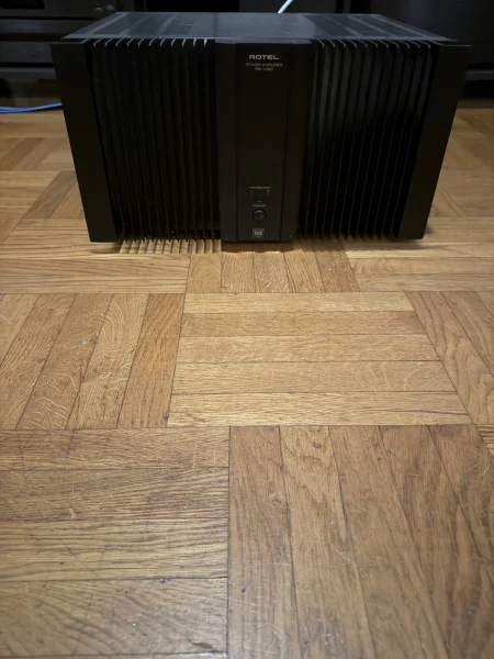 Rotel Rb1090 - Bild 1 av 4